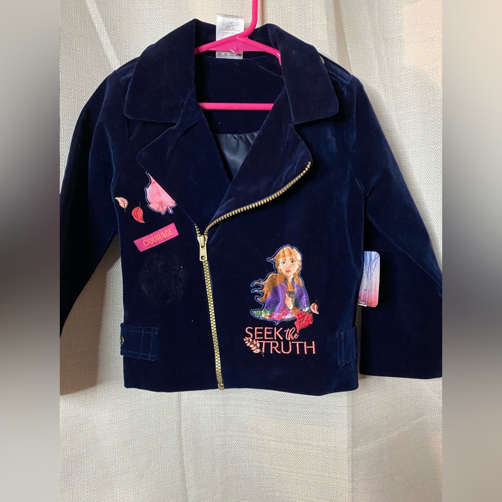 New with tags navy jacket size 4T.